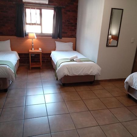 24 Onvrey Guest House Boksburg Exterior foto