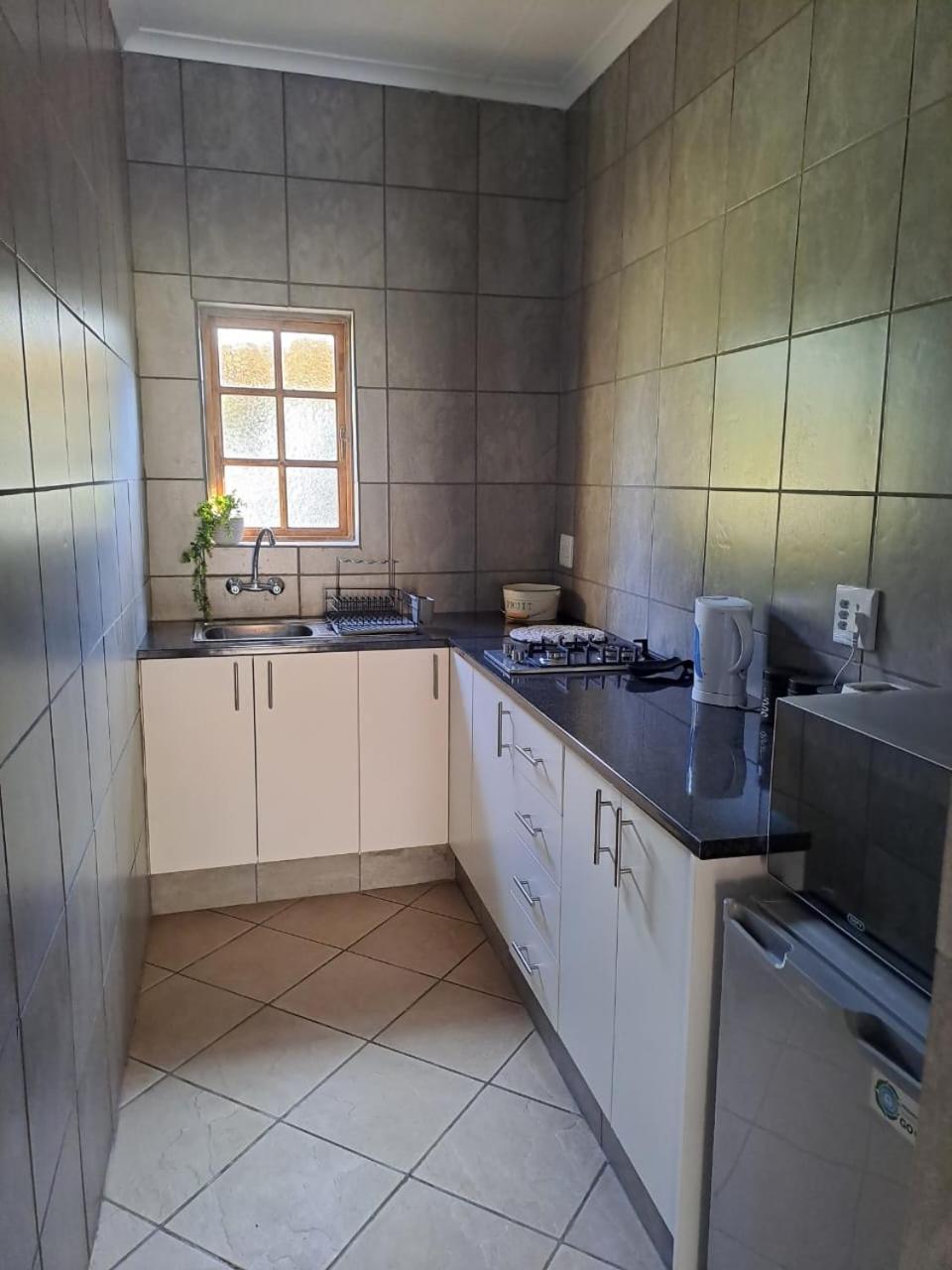 24 Onvrey Guest House Boksburg Exterior foto