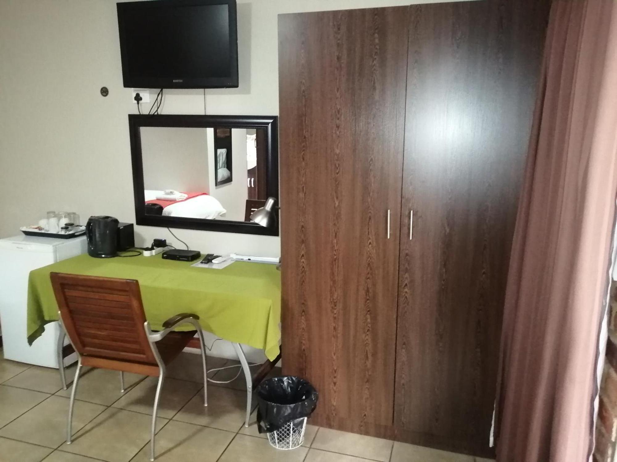 24 Onvrey Guest House Boksburg Exterior foto
