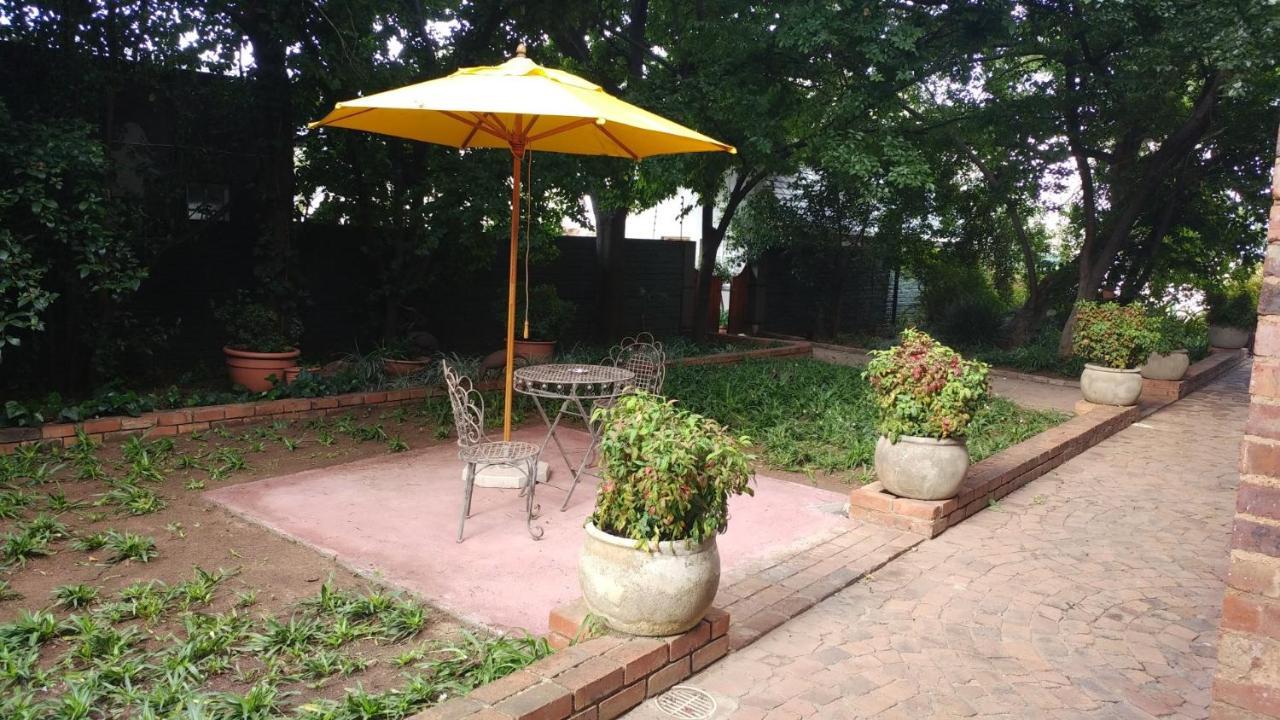 24 Onvrey Guest House Boksburg Exterior foto